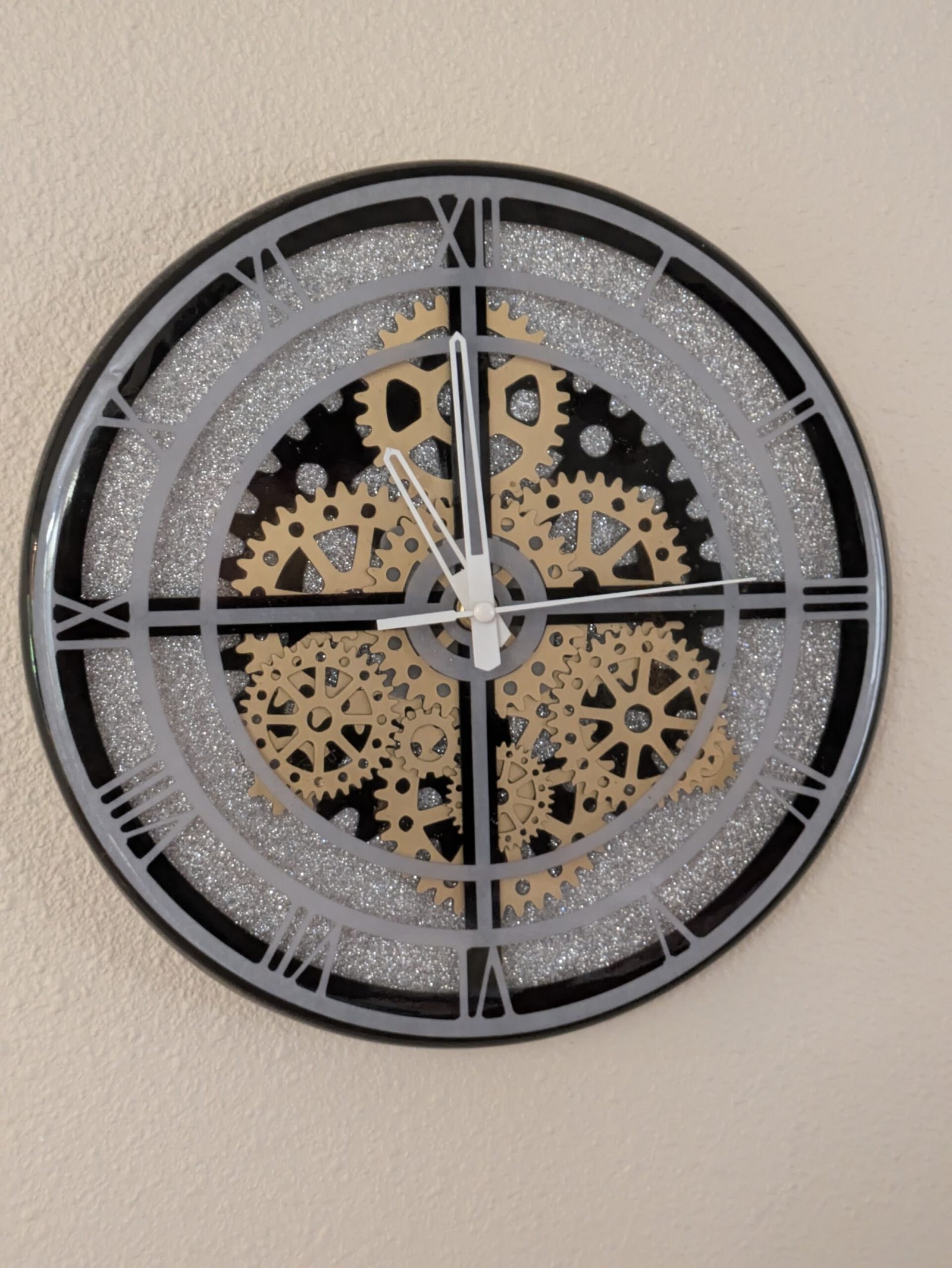 Clock with gears